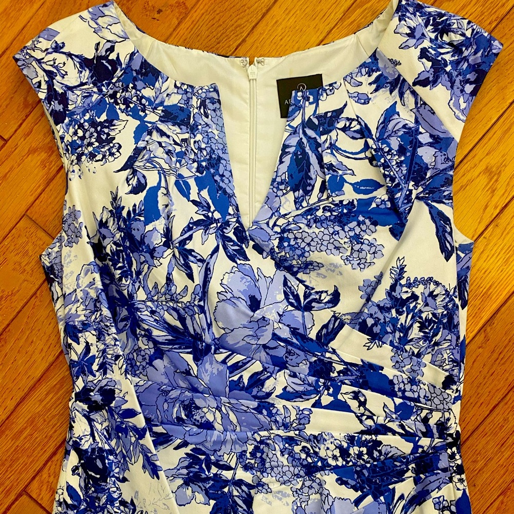 gorgeous Ariana Papell blue formal dress